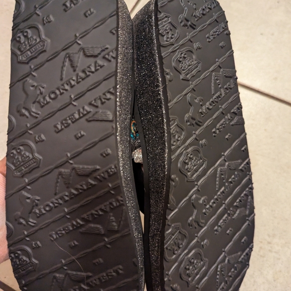Montana West flip-flops size 9🏖️🌅 - Picture 4 of 11